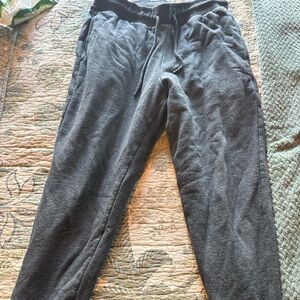 Amazing Condition Nova Men's XL Gray Joggers/Sweatpants - Must See!